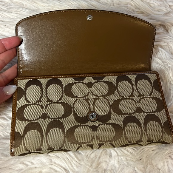 Coach Zipper Wallet - Picture 2 of 10